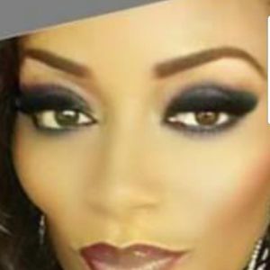 Meet your Posher, Evangela